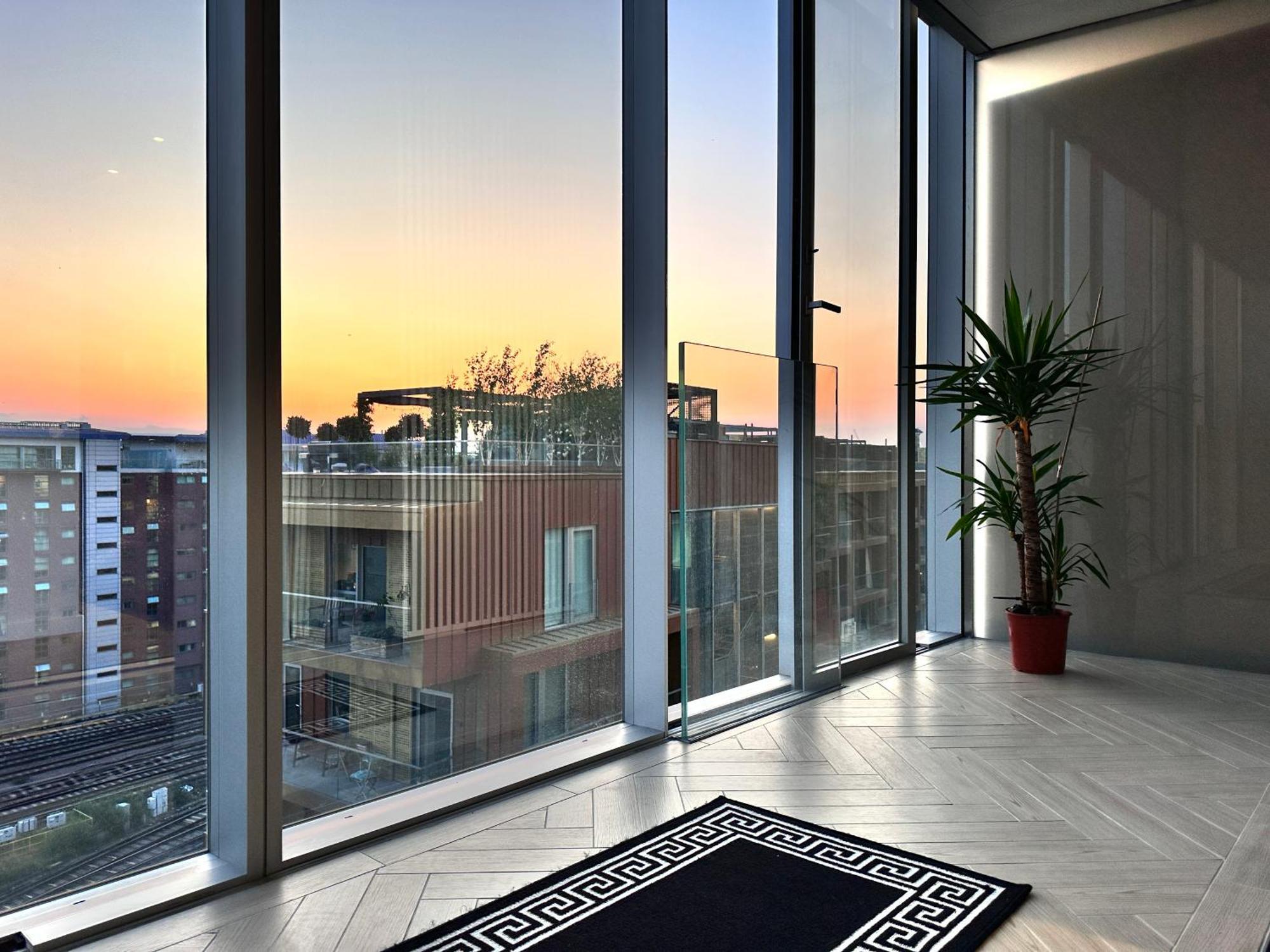 Battersea Power Station - Winter Garden Balcony & 1Gb Wifi - Luxurylondonstays Exterior foto